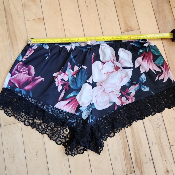 La Vie en Rose Black Floral Lace Trim Sleepwear Set Relax Fit Size M - Picture 14 of 15